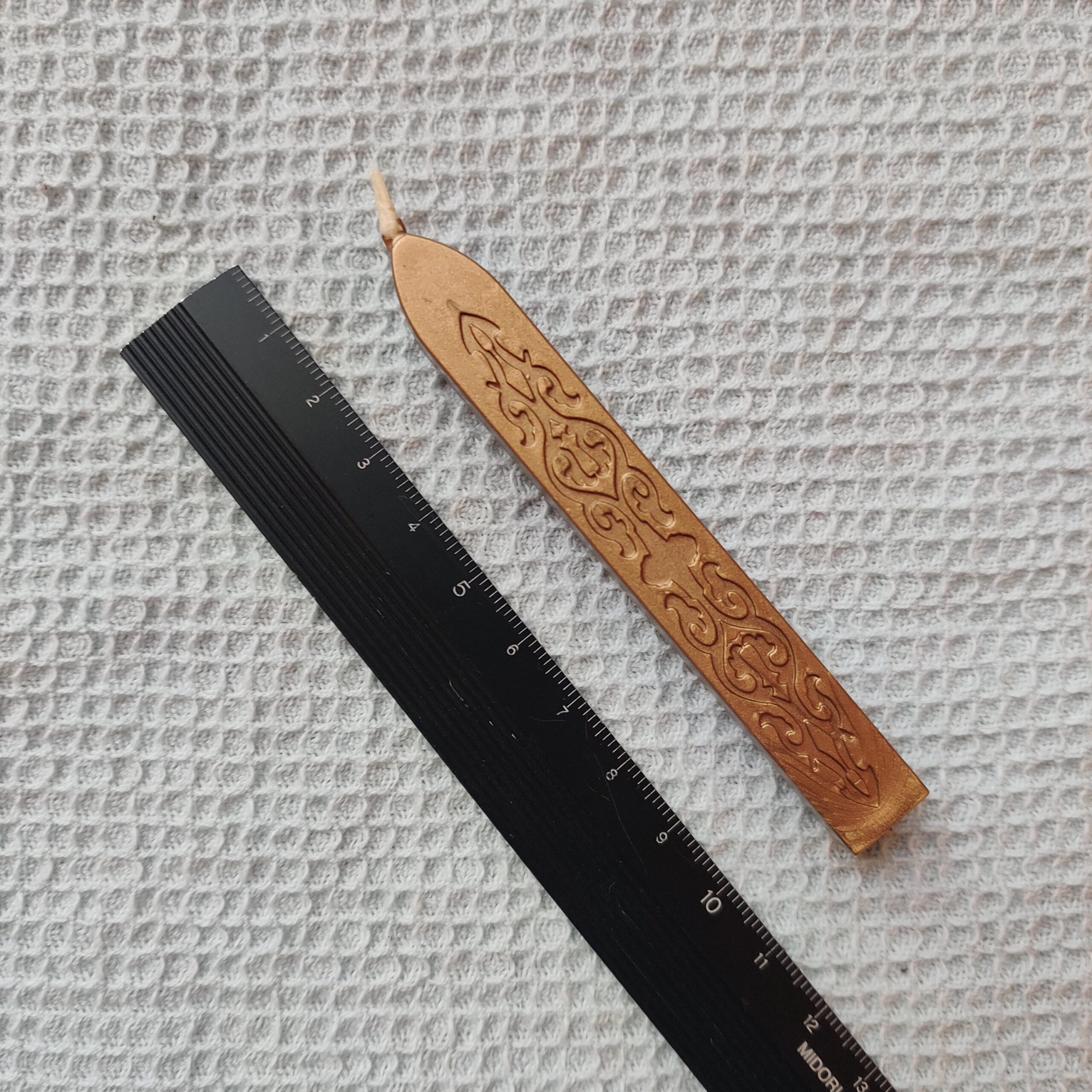 Siegelwachsstab mit Docht, gold – Bild 2